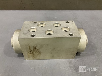 Eaton Aerospace 827985 Valve