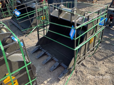 Trojan 120CL 42 in Digging Excavator Bucket - Fits Cat 311, 312, 313, 314 / Kobelco 140, Deere/Hitachi ZX120/135, Case 130/135, Doosan DX140