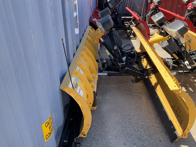 Fisher HD2 9 ft 2 Way Snow Plow Fisher HD2 9 ft 2 Way Snow Plow