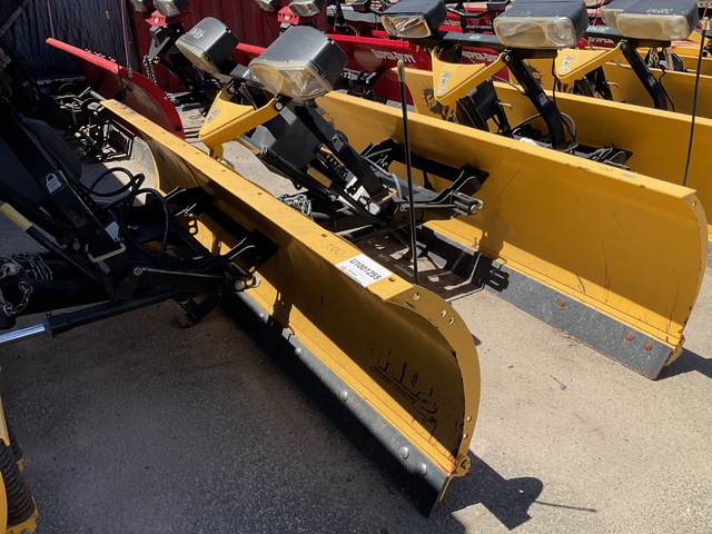 Fisher HD2 90900 9 ft 2 Way Snow Plow Fisher HD2 90900 9 ft 2 Way Snow Plow