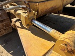 Hydraulics with Ripper Cylinders
