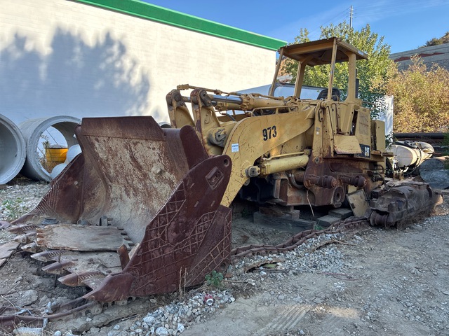 1984 Cat 973 Crawler Loader (Inoperable) 1984 Cat 973 Crawler Loader (Inoperable)