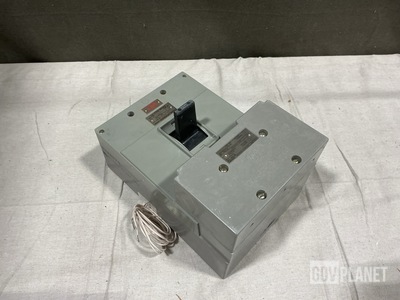 (3) Westinghouse 452D832G01 Circuit Breakers