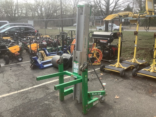 2014 Genie SLA-10 Material Hoist