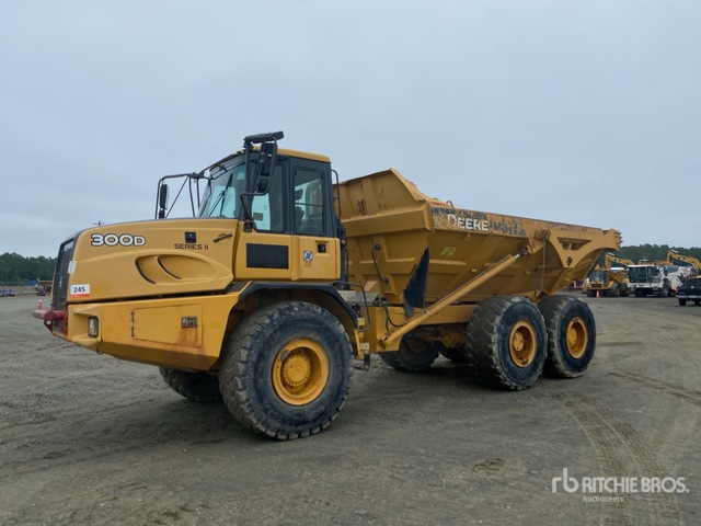 2016 John Deere 300D Series II Articulated Dump Truck