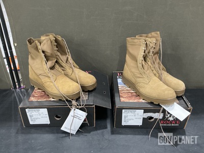 (42) Pairs of Men's Boots