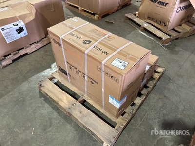 Quantity of (2) Cool Living 12000 BTU Mini-Split Heating & Cooling Unit Divers - Équipement de chauffage et climatisation