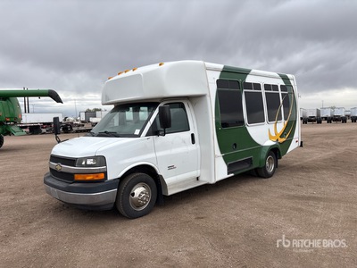 2014 Forest River Express G4500 4x4 14-Seat Transit Bus