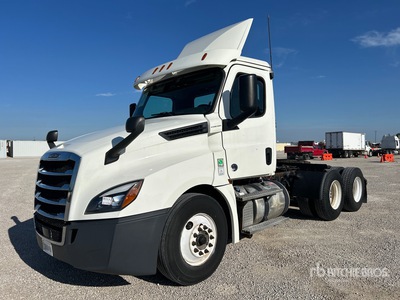 2019 Freightliner Cascadia 126 6x4 T/A Day Cab Truck Tractor
