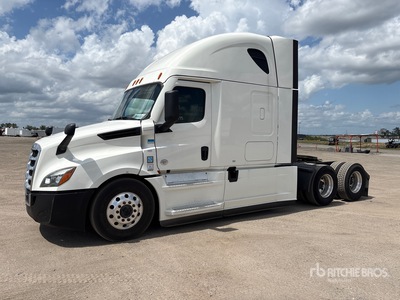 2022 Freightliner Cascadia 126 6x4 T/A Sleeper Truck Tractor