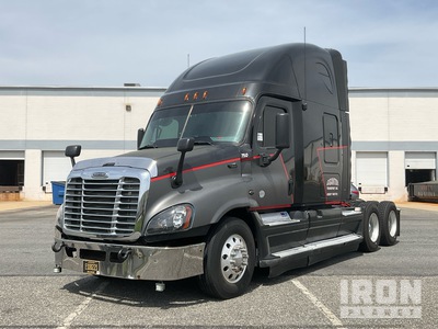 2012 Freightliner Cascadia 6x4 T/A Sleeper Truck Tractor