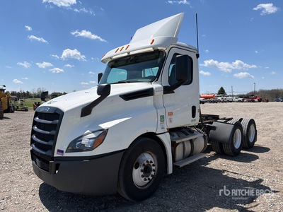 2020 Freightliner Cascadia 126 6x4 T/A Day Cab Truck Tractor