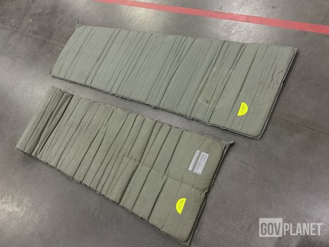 (106) Self-Inflating Sleeping Mats