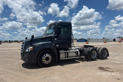 2019 Freightliner Cascadia 126 6x4 T/A Day Cab Truck Tractor
