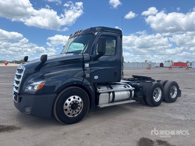 2019 Freightliner Cascadia 126 6x4 T/A Day Cab Truck Tractor