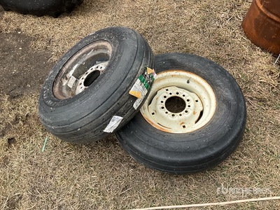 Quantity of (2) Pneus