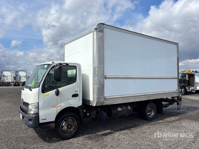 2017 Hino 195 4x2 Van Truck
