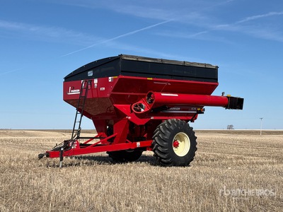 2015 Parker 839 S/A Grain Cart