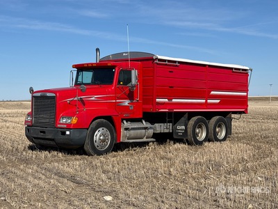 2003 Freightliner FLD120 6x4 Camion à grains