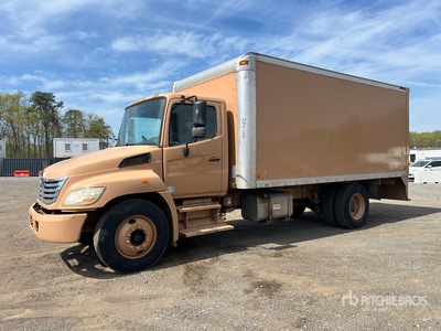 2009 Hino 268 4x2 Van Truck