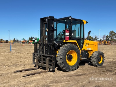 2017 JCB 9404 8000 lb 4x4 Wózek widłowy terenowy