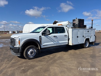 2023 Ford F-550 XL 4x4 Crew Cab Camion de servicios