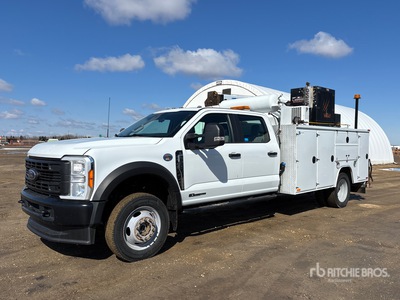 2023 Ford F-550 XL 4x4 Crew Cab Camion de servicios