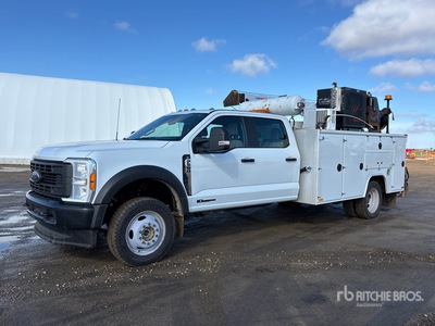 2023 Ford F-550 XL 4x4 Crew Cab Camion de servicios