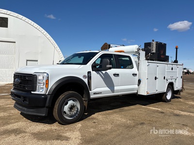 2023 Ford F-550 XL 4x4 Crew Cab Camion de servicios