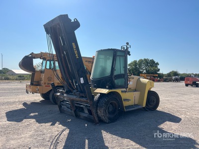 Hyster H300HD2 28900 lb Pneumatic Tire Forklift