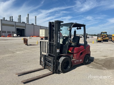 Taylor GT66D 5950 lb Pneumatic Tire Chariot Élévateur