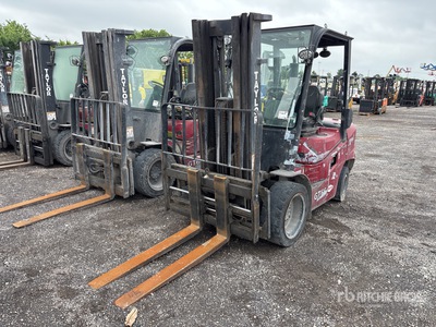 Taylor GT66D 5950 lb Forklift