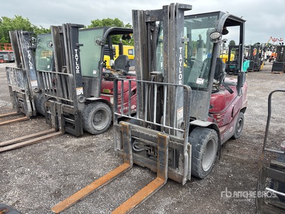 Taylor GT66 5950 lb Forklift