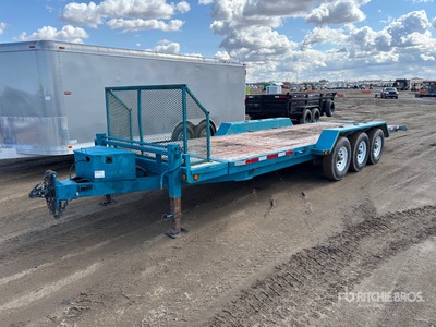 2014 Load Trail TT8124073 24 ft Tri/A Tilt Deck Trailer