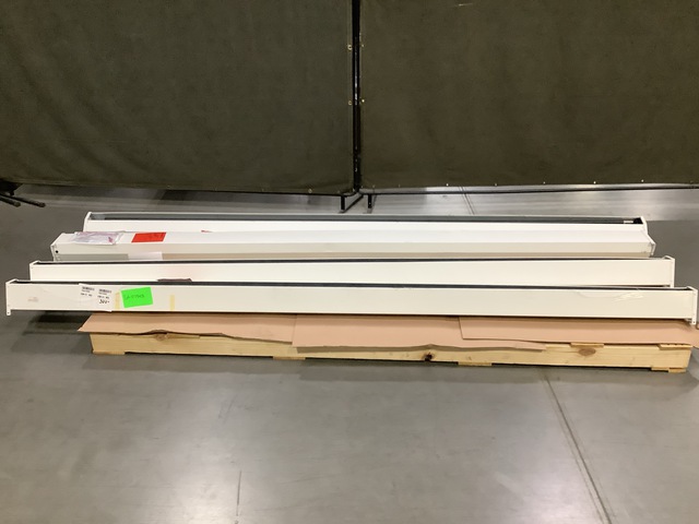 (4) Targa Projector Screens (4) Targa Projector Screens