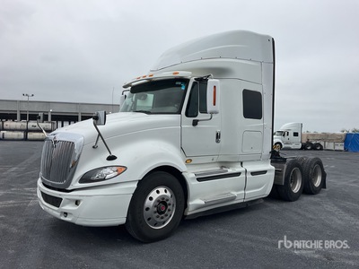 2015 International ProStar 6x4 Tractocamion con Dormitorio / T/A Sleeper Truck Tractor