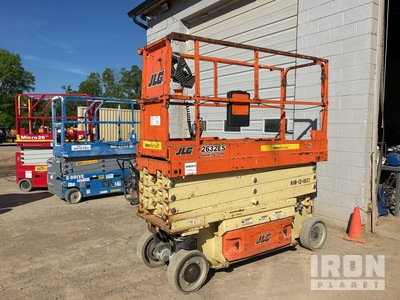 2016 JLG 2632ES Electric Scissor Lift