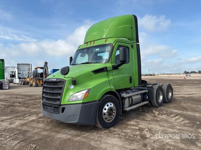2020 Freightliner Cascadia 116 6x4 تراكتور شاحنة نهارية (ثنائية المحور)