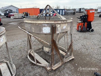 2020 Gar-Bro 440-R 1.5 cyd Concrete Bucket Attachment