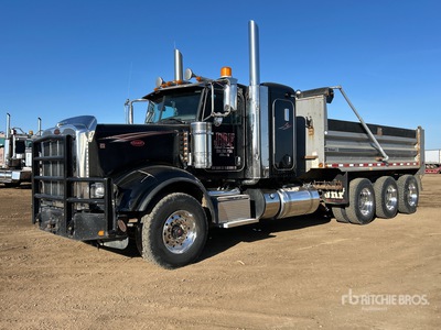2019 Peterbilt 367 8x6 Tri/A Dump Truck