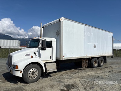 2007 Kenworth T300 6x4 Furgoneta caja cerrada