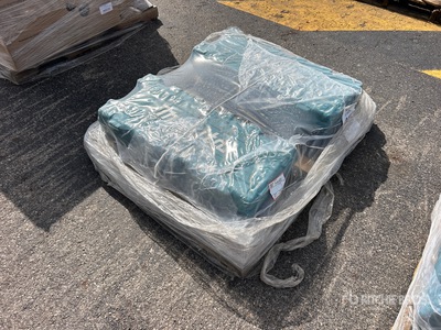 Quantity of (2) HM1307CB Makita 35 lb Abbruchbrecher