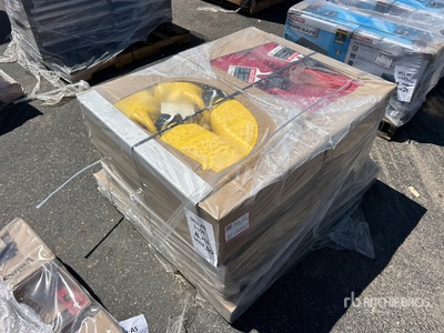 Quantity of (16) 5.5 gal Liquid Utility Jug