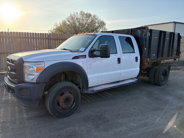 2016 Ford F-450 XL 4x2 Crew Cab Flatbed Truck