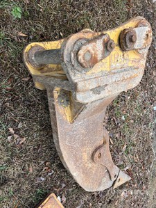 Cat ممزق حفارة - Fits Cat 336