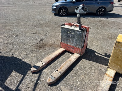 2016 Toyota 7HBW23 4500 lb Electric Pallet Jack