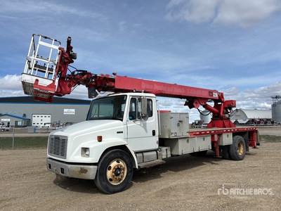 2000 Freightliner FL-70 4x2 Kranwägen