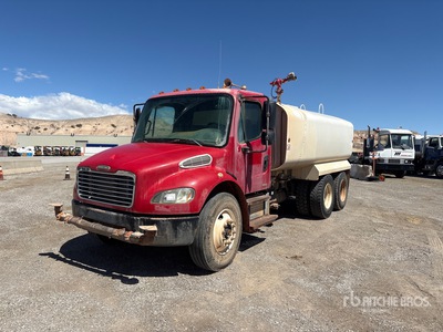 2005 Freightliner M2 Business 6x4 Camion à eau