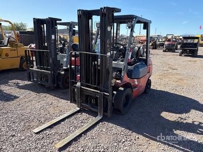 2000 Toyota Pneumatic Tire Forklift