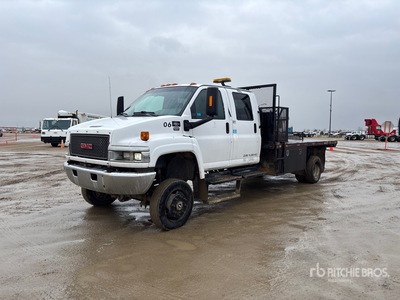 2007 GMC C5500 4x4 Crew Cab Flatbed Truck